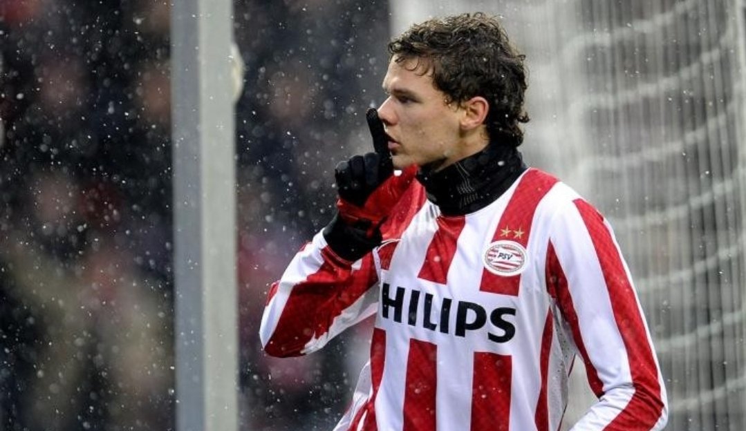 Benieuwd of Sepp straks net zoveel goals kan voorkomen als zn niffa Marcus
#Berg #PSV