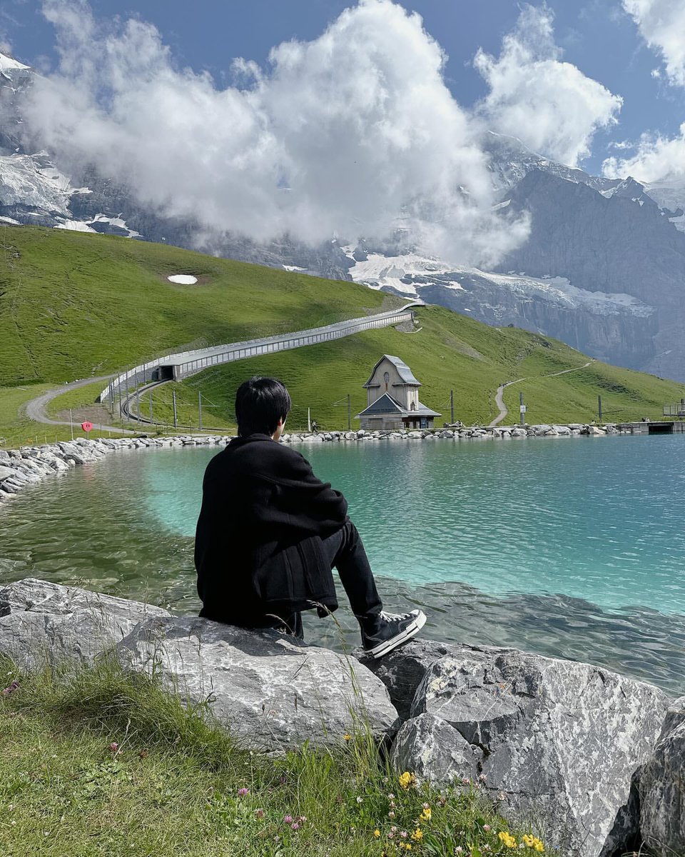 แอนดี้ อิน สวิต กับแคปชั่น 1/4 เดี๋ยวน้องมาลงอีกแน่นอนนทรูปสวยๆจากแอค the__and.y