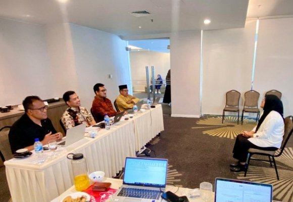 TrcRiau's tweet photo. Berlangsung Ketat, Seleksi Beasiswa Prestasi S1 PHR Masuki Tahap Akhir https://t.co/zzMKOW87HV https://t.co/19ZXaOyMOn
