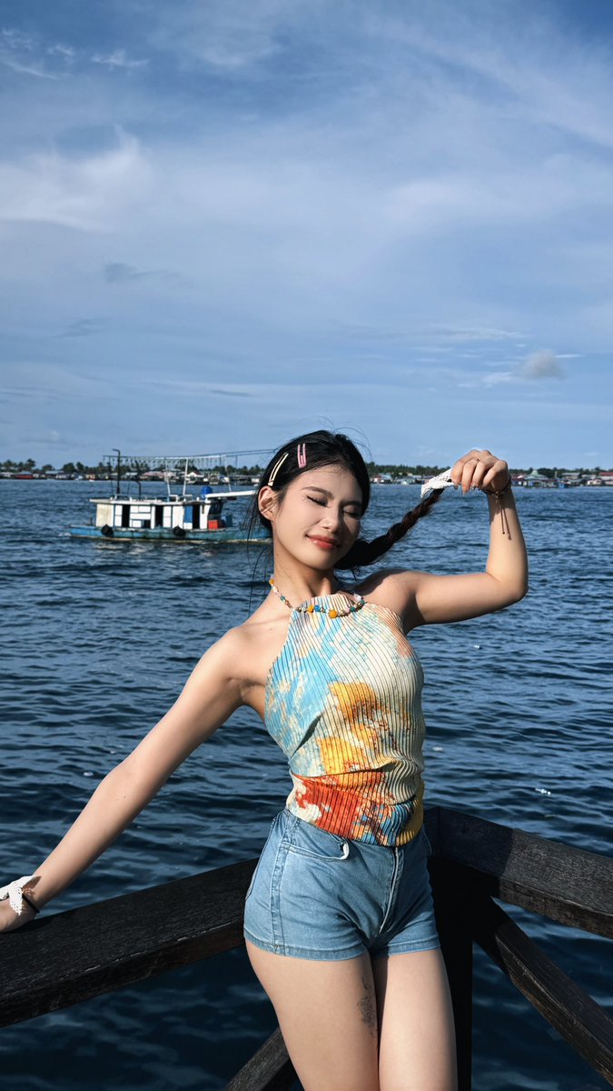 xxxrainyang's tweet photo. 🌊 https://t.co/Rtplj8JLpq