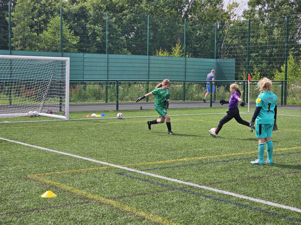 Day two done, finishing with goalie wars!🧤⚽

Some fantastic goalkeeping on display again today.