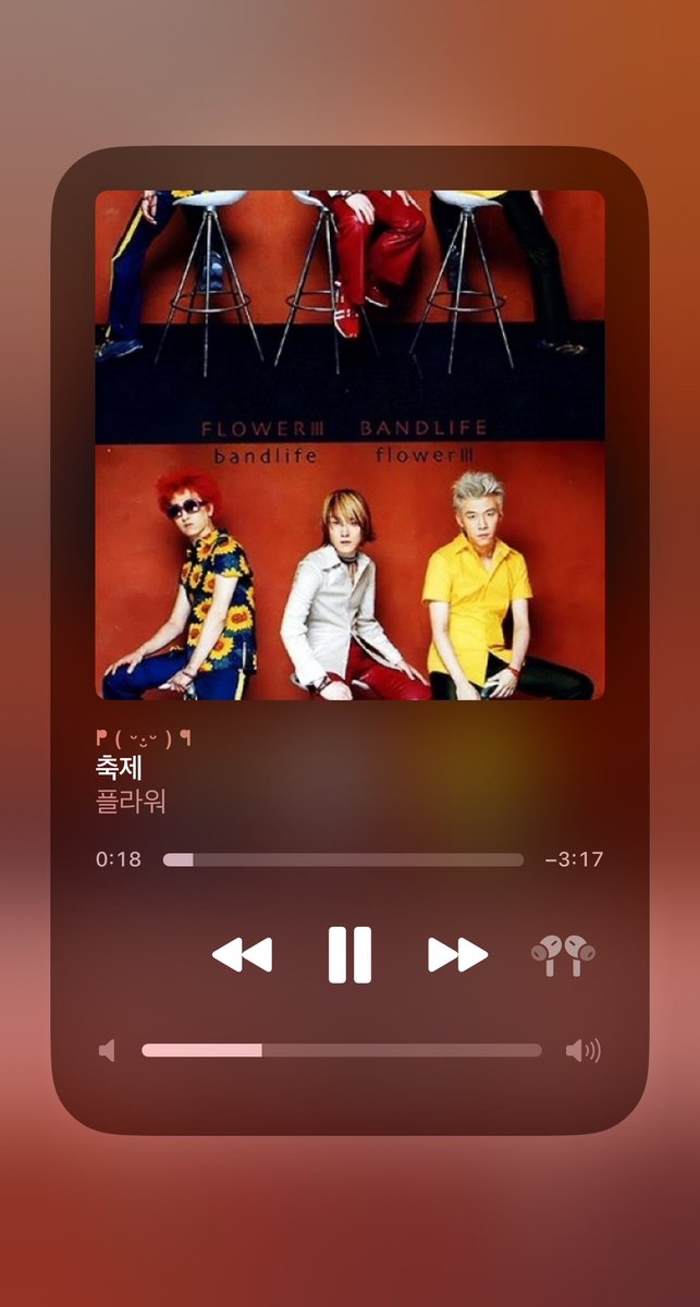 jsdoctrine's tweet photo. 개최악힘개쎈드러머같이 생겼지만 의외로 미니멀한 느낌도 잘어울림 이남자의그루브를알고싶다

그래도 역시 김다은이는 축제 같은 파워드럼을 쳐야만해
프리코러스에(이제부터음악속에취해보는거야~) 탐 돌리는 거 다은이가 잘할것같음 안그래도 빠른데 탐까지 야무지게 돌릴라면 역시힘이좋아야겟죠 https://t.co/PcH32gH7zA