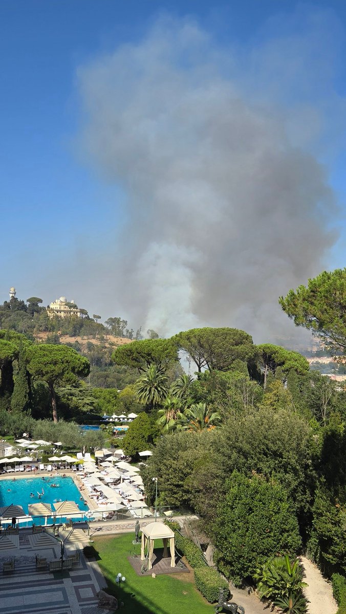 Fire in Rome. It's happening now. Near the  Rome Cavalieri hotel. 
It is dry and hot.