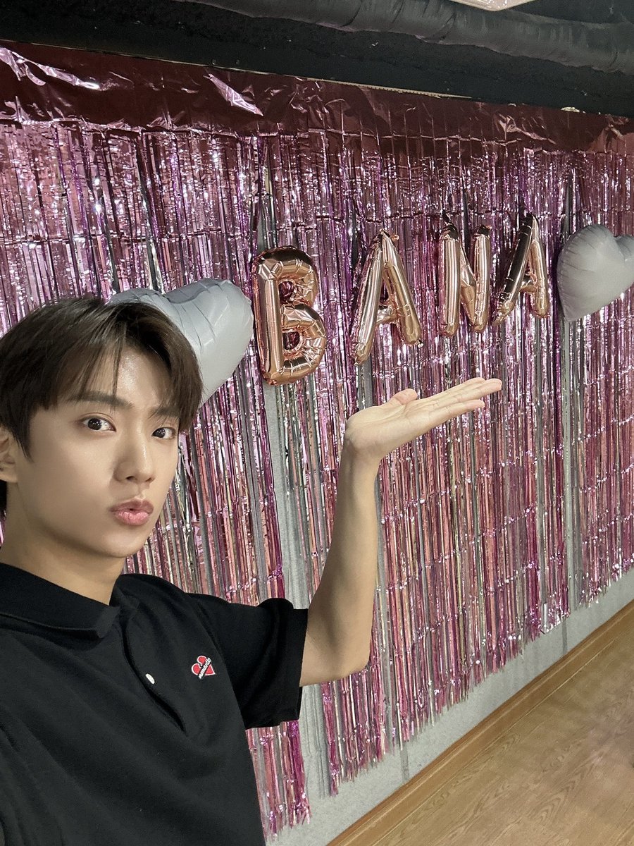 B1A4_gongchan's tweet photo. 🎉BANA 13번째 생일 축하해🎂🎊😍
🫰한바평바🫰한비평비🫰
#B1A4에게_13년째_반하는날 https://t.co/3Cag84bAwd