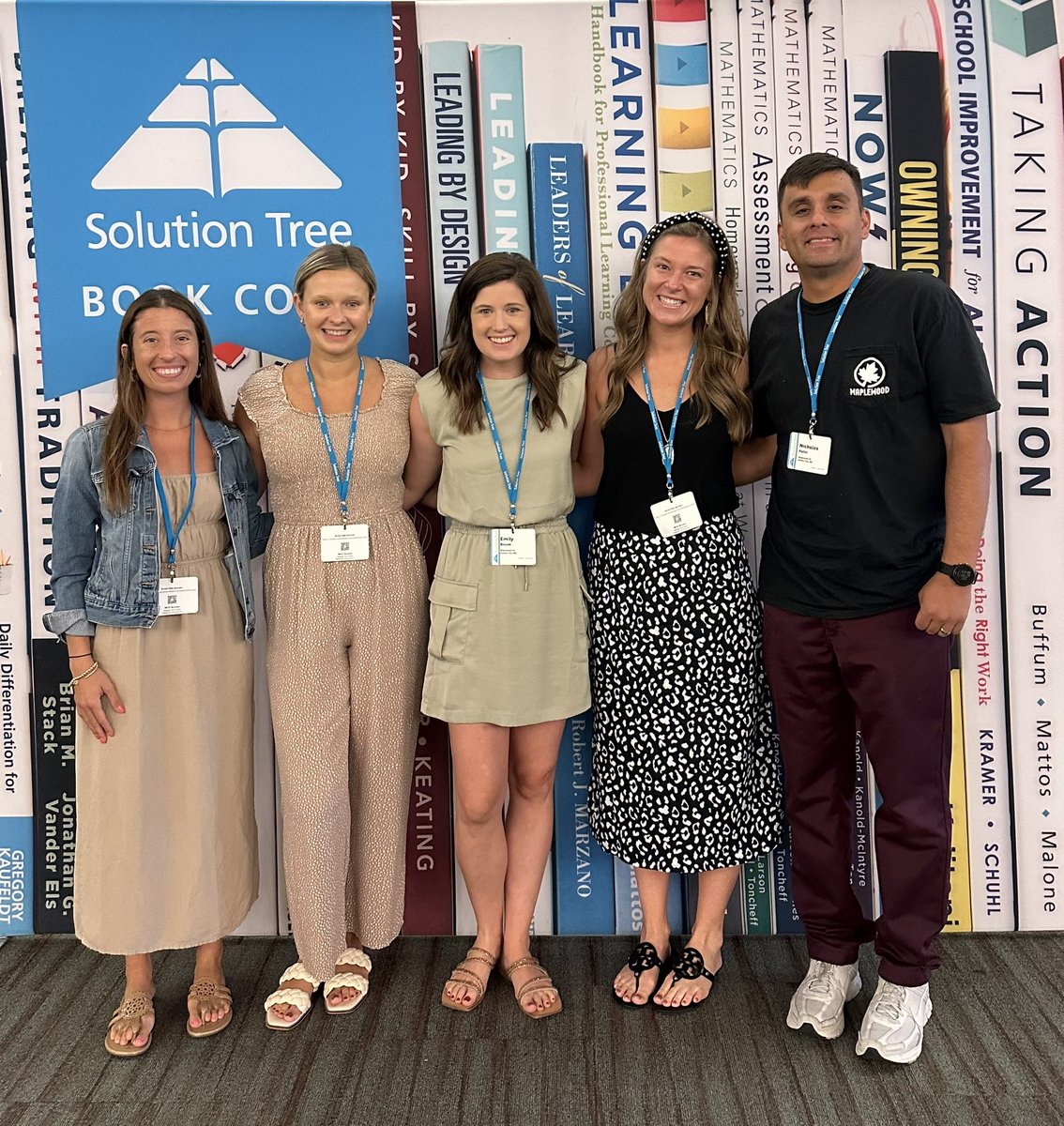 MissHasenohr's tweet image. Ready for a great week of learning with these @MaplewoodElemen leaders! #PLCatWork