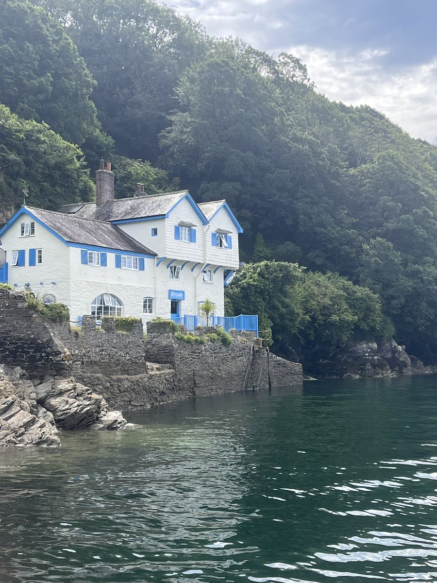 KimberleysJames's tweet photo. Daphne Du Maurier’s house in Fowey https://t.co/USyTGcy5qR