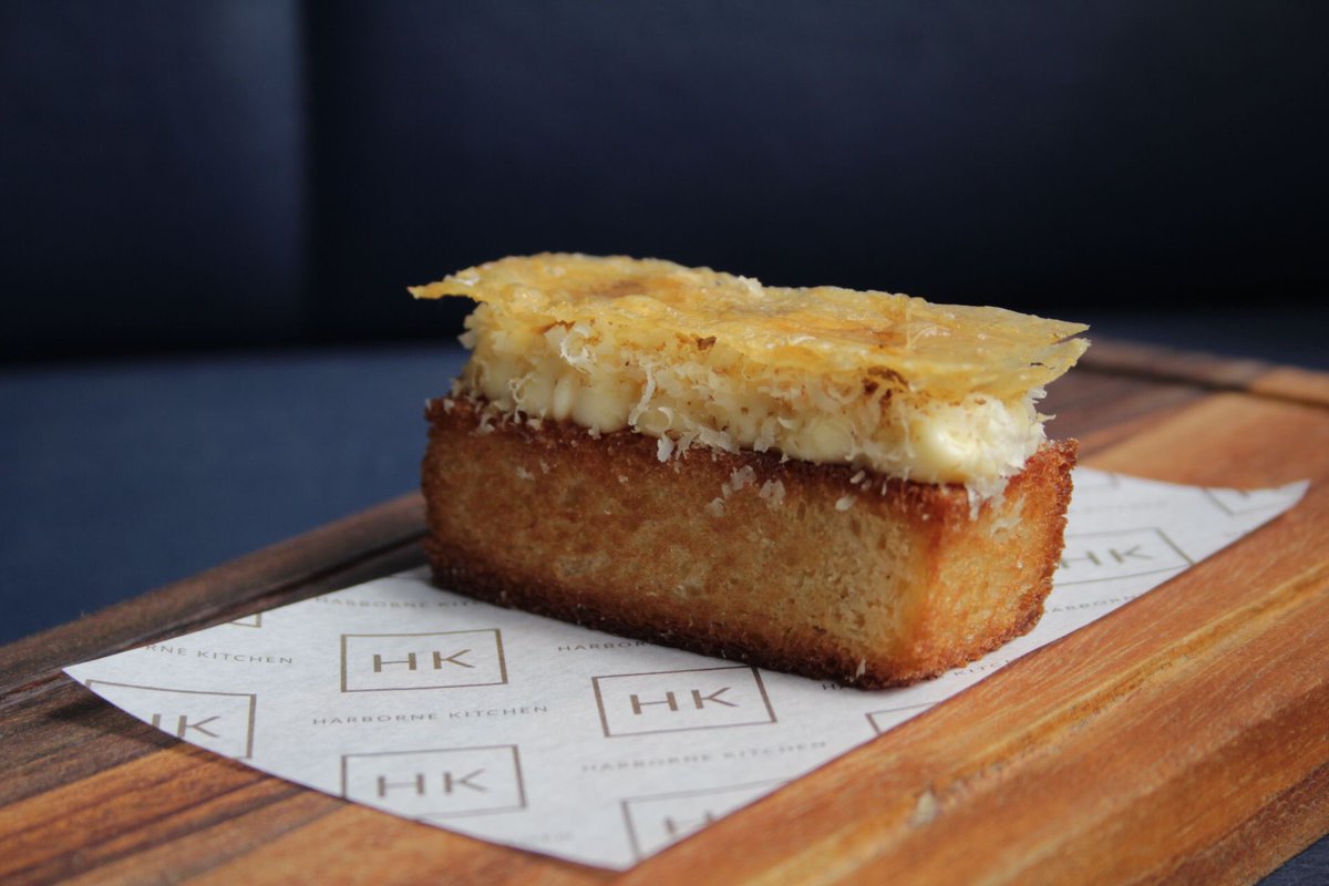 HarborneKitchen's tweet photo. New snack, exclusive to our full Tasting menu!
Toasted brioche, aged barbers cheddar, from @barberscheese, crispy chicken skin & candied walnut 🔥
Have you tried it yet? If not then book online or call us on 0121 439 9150
#newsnack #fulltastingmenu #delicious #finedining https://t.co/G1gltbrsnD
