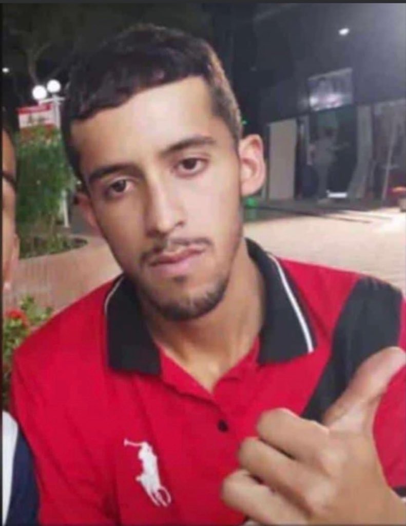 Kenny Lugo, desaparecido. 

La última vez fue visto en Los Teques-la Macarena; se lo llevaron unos encapuchados y no se sabe dónde está.