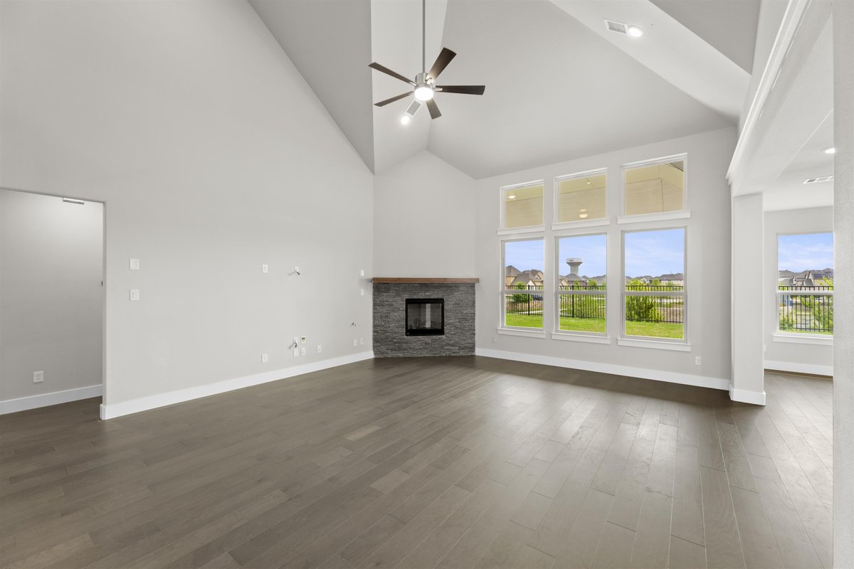 RealFirstTexas's tweet image. 🏡 LAST CHANCE ALERT! 🏡

Our final gem at the stunning Bluewood Community in Celina, TX, is waiting for you! With breathtaking water views and a newly reduced price, this dream home could be yours for just $759,750—that's nearly $30K OFF! PLUS, you'll get up to $20K to use...