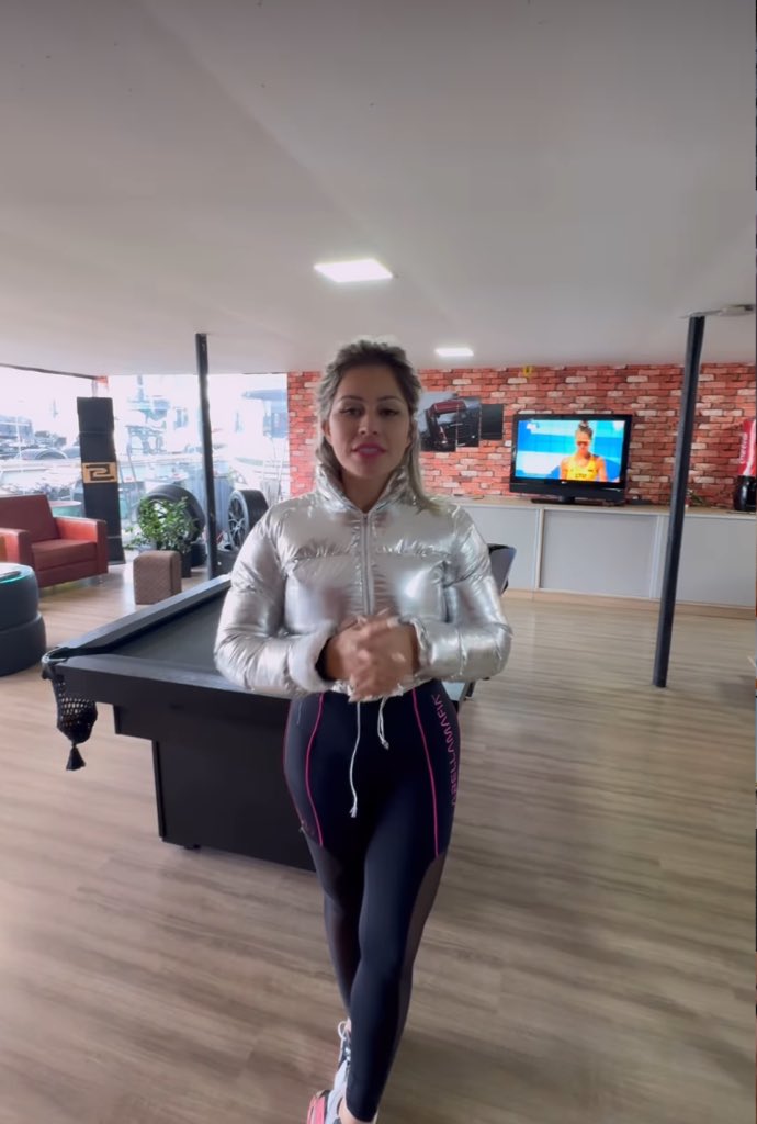 Sheilabell50681's tweet photo. Bom dia meus amores mais um dia nesse frio sendo concluído mais gravações pra vocês só vim adquirir os conteúdos ou entra no grupo privado ❤️🔞😈🔥🫶🏽

https://t.co/c1zQDze5gm https://t.co/iexCr3HKCM