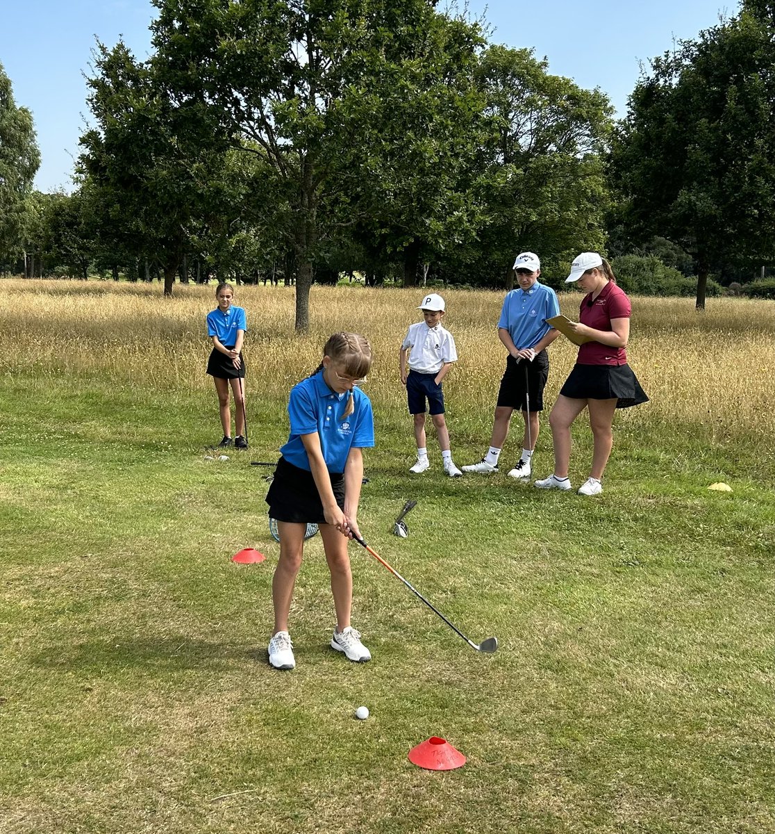 Farnham GC Juniors tweet media