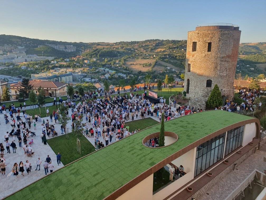 BasilicataGusto's tweet photo. Inaugurazione Torre Guevara a Potenza, ieri 30 luglio 2024
L'amore per il nostro territorio passa anche dalla valorizzazione di ciò che abbiamo ❤️
#basilicatagusto #lAtlanteDelleEccellenzeNascoste #Basilicata #visitbasilicata https://t.co/keQiPx5cIN