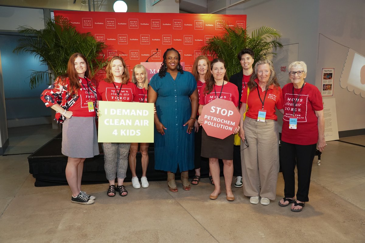 Moms_Press's tweet photo. .@Steve_Toloken covers our #PlayIn4Climate Action in @plasticsnews! Check out the recap: https://t.co/617bOCAOcW https://t.co/b4ZqUMhsMC