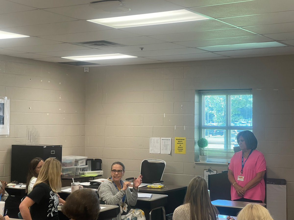 Do you know how to maximize your instructional time? FP Support Coaches Jan Thompson and Karen Phelps can provide you with tips! Outstanding job ladies! #JMCSS #LeadingWithoutLimits