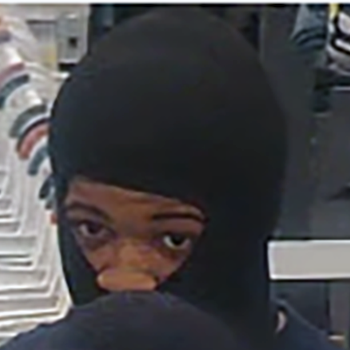 Help the <a href="/MedfordPolice/">Medford Police</a> identify, and locate these suspects involved in a shoplifting case. Please use the attached link for additional information or to provide a tip! massmostwanted.org/case/caseId-22…