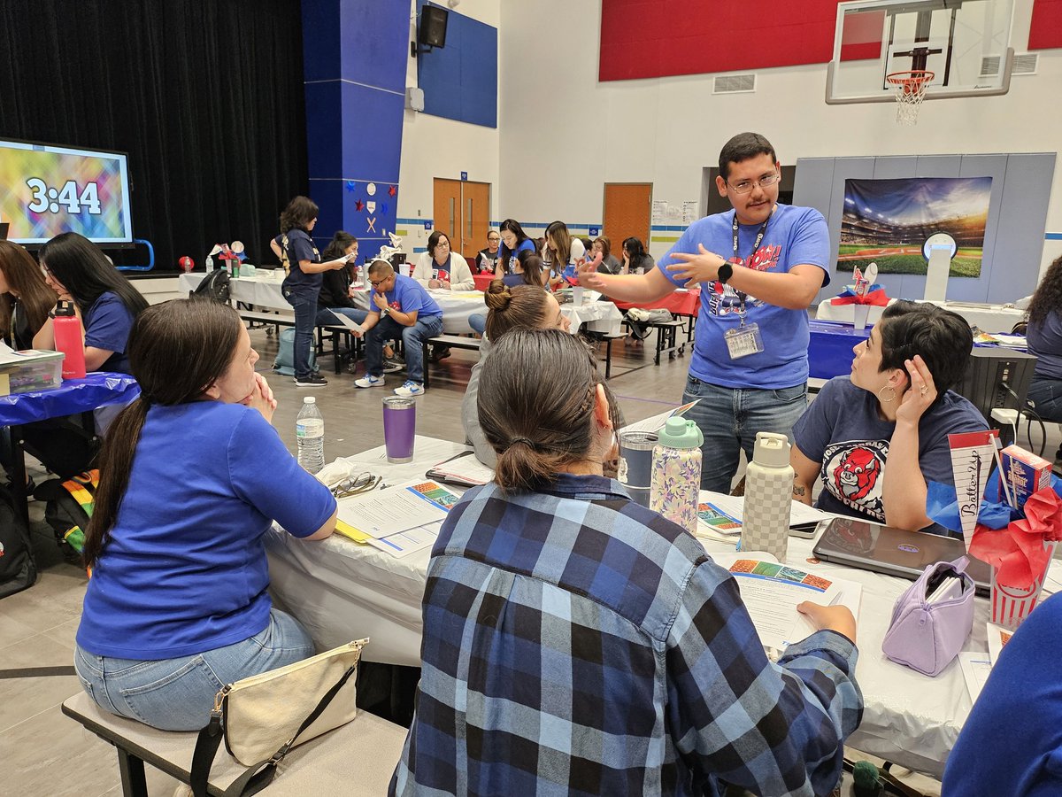 Dr. Danielle Navariz tweet media