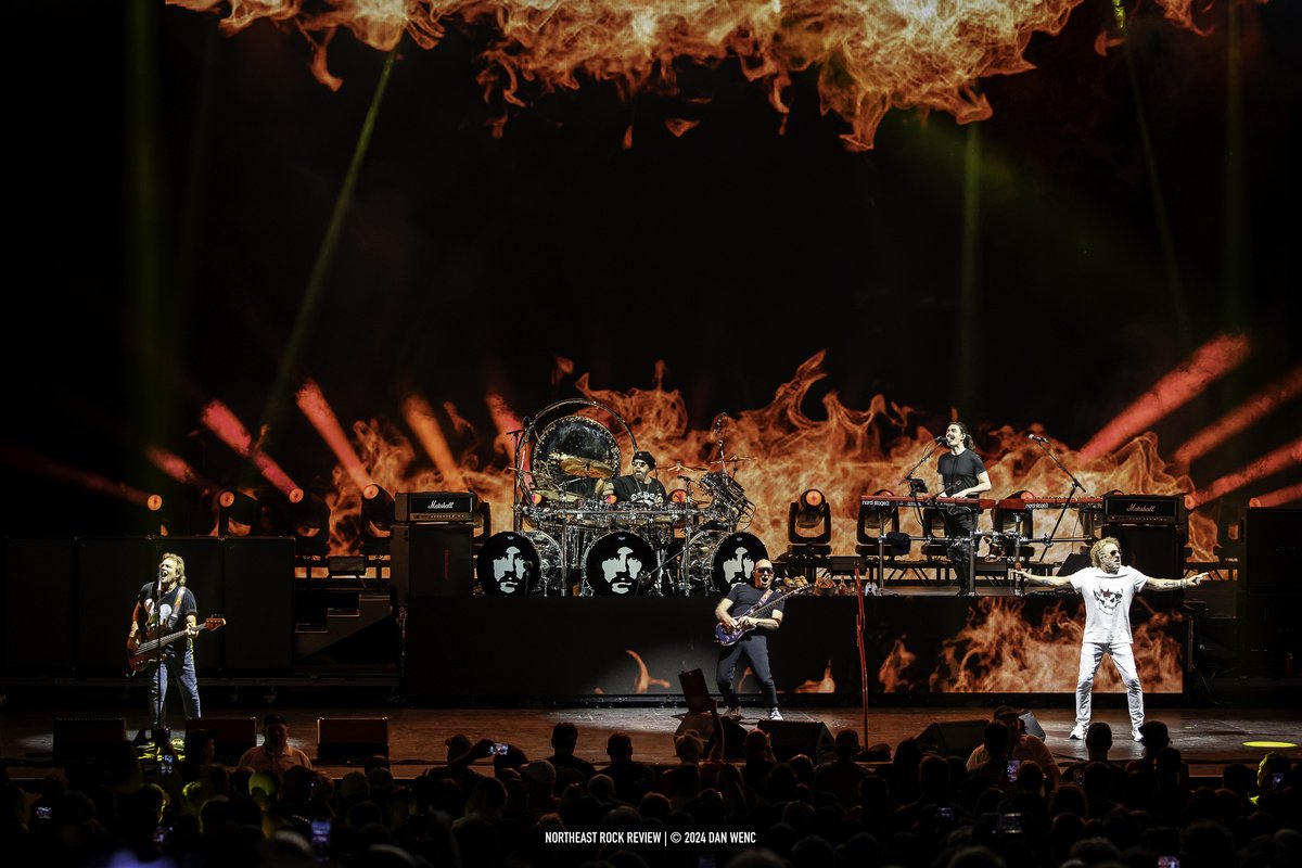 NERockReview's tweet image. Sammy Hagar

The Best of All Worlds Tour  featuring Michael Anthony, Joe Satriani and Jason Bonham

Xfinity Center | July 26, 2024

MANSFIELD, Mass. - Summer Nights and Sammy Hagar orchestrating a performance of Van Halen classics and so much more were on tap for this stop on The…