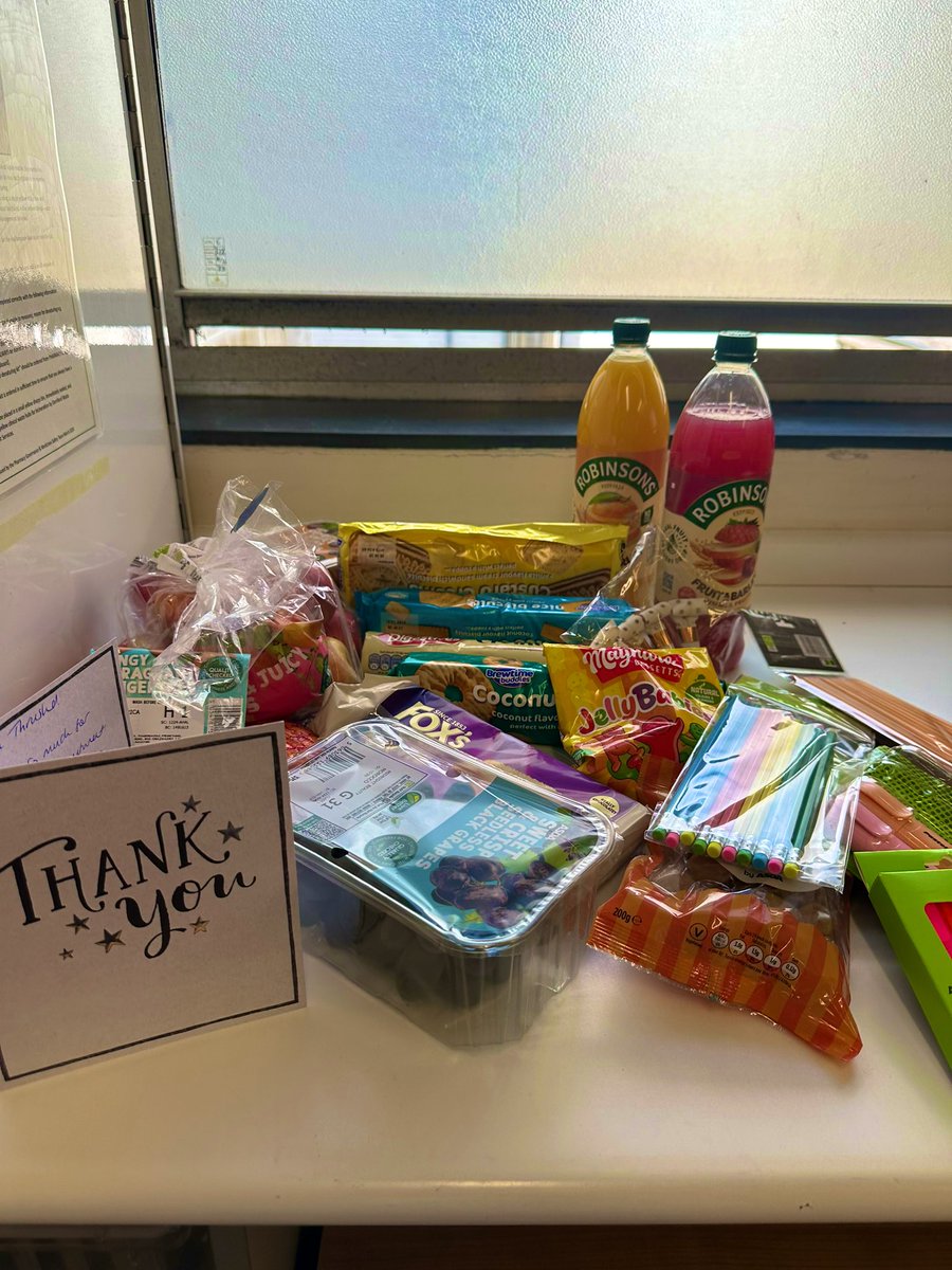PaFcJonesy's tweet photo. Busy day on @MAUThrushel supporting with the flow with the opening of MRU Tamar. Big thank you for our treats, it kept the team going! Much appreciated 🙏 @SarahLBud @FionaSandercock @UHP_NHS https://t.co/7g6UtCam5v