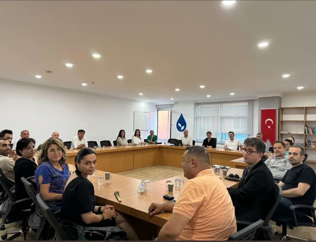 Ankara İl Yönetim olarak bol istişareli, çözüm odaklı  bir toplantımızı daha gerçekleştirdik.
Ankara'nın DEVA'sı her zaman hazır olmak için çalışıyor.
<a href="/avidrissahin/">Av. İdris Şahin</a>
<a href="/erginsadullah/">Sadullah Ergin</a> 
@devaankaradaa