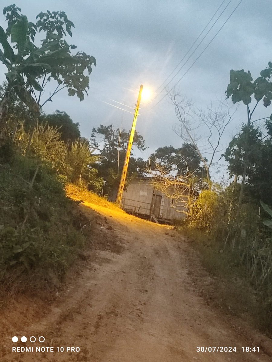 GoberManabi's tweet photo. En los recintos La Cantora y Curea de la parroquia Pedro Pablo Gómez del cantón Jipijapa, ya cuentan con alumbrado público. Así se fortalece la seguridad en Manabí.

Los trabajos fueron realizados por @CNEL_EP en coordinación con la Tenencia Política.

#ElNuevoEcuadorResuelve https://t.co/0Ml2VVnG4s
