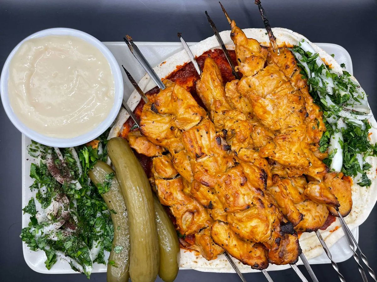 ChefAnoush's tweet image. youtu.be/zCgRR5V-Kpg
Shish Tawook & Garlic Sauce - An EASY Middle Eastern Meal to Make at Home on Chef Anoosh's Way 😍😋