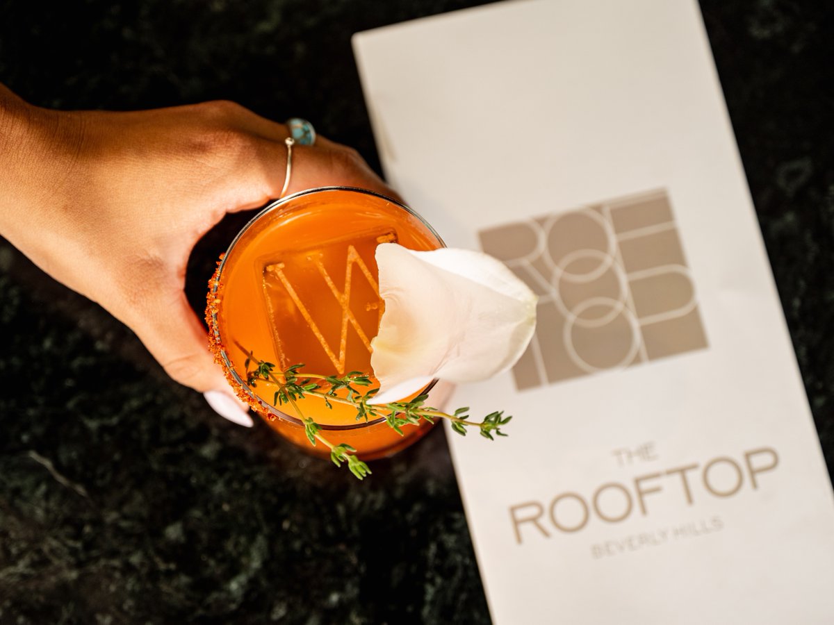 Indulge in the perfect blend of taste and atmosphere – raise your glass to extraordinary evenings at your favorite Beverly Hills escape! 🥂

#LABars #BetsBarsLA #LAFoodies