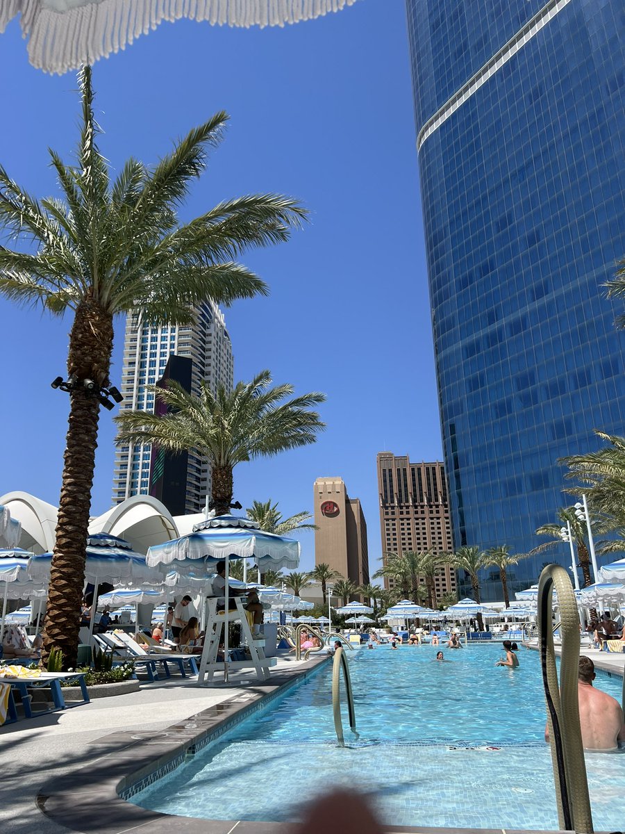 Davide_Termine's tweet photo. Relaxation station Vegas style. #InVegas #Vegas https://t.co/jdHvRJwQl6