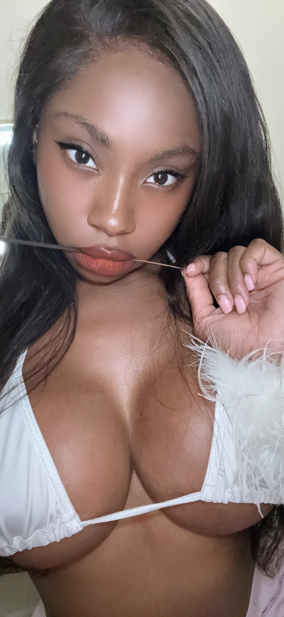 1 pic. 🪶 💨 https://t.co/ttDjvJ8MJi