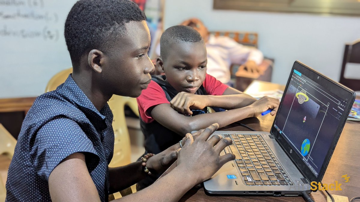 afristack's tweet image. #AfriStack #Tech4kids - #Useful_Holidays 2024
La semaine passée, nos jeunes talents ont exploré la création de jeux vidéo avec #Scratch, les bases d' #Arduino et ont brillamment programmé leurs premiers feux tricolores.

#ImpactAfrica #STEMEducation #Togo #iot #IA #electronic