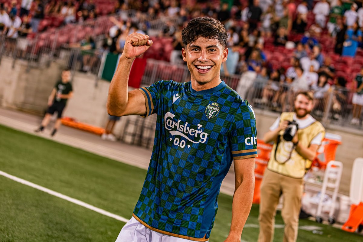 "There is a craftiness to Guzmán, a cleverness and awareness that comes with experience. Which says a lot for a player so young."
 
1⃣ million dollar smile
2⃣ assists
3⃣ points
👌What a night for <a href="/JGcoco209/">Jorge Guzmán</a>
✍️ bit.ly/3WmQHMO

#WeAreUnited