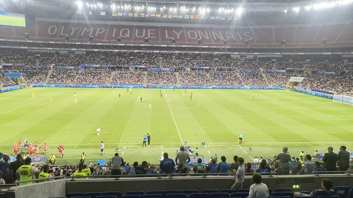 genestej's tweet photo. @TV5MONDE on travaille dur pour préparer les 1/4 de finale #JOParis2024 @ELS_9_FRANCE #franz  #womenfootball
Hâte de vous retrouver !!!! https://t.co/xRmu2661f8