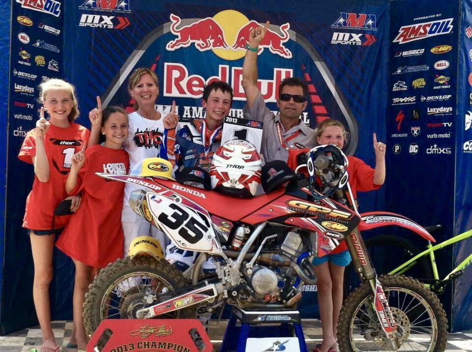 joeycrown355's tweet photo. Being here @LorettaLynnMX sure brings back some great memories with my family. I am really missing those days! To all the racers here, cherish those moments the good and the bad because they wonโt last for ever. #jcriderdevelopment https://t.co/zzyQycZvv2