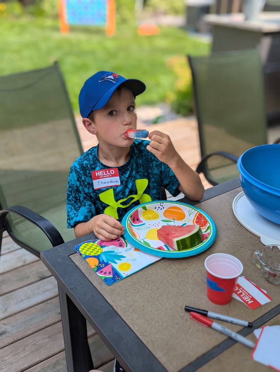 WpgBoysChoir's tweet image. Nice caps, boys! Great support for local arts and sports scenes!!! ☺️🧢🫶🏻 #manitobaopera #winnipegjets #torontobluejays #summerfun