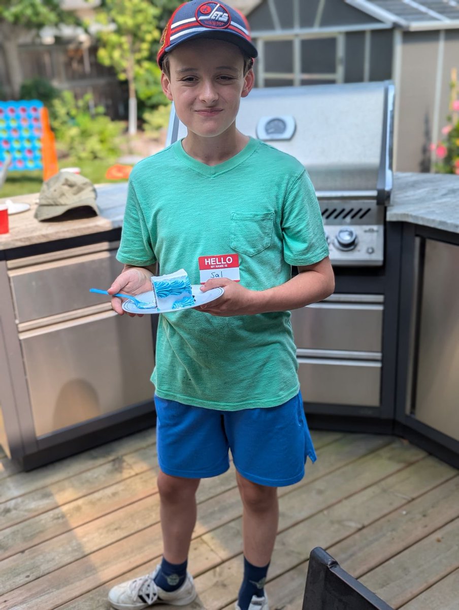 WpgBoysChoir's tweet image. Nice caps, boys! Great support for local arts and sports scenes!!! ☺️🧢🫶🏻 #manitobaopera #winnipegjets #torontobluejays #summerfun