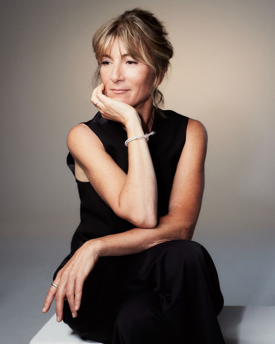 westerosies's tweet photo. Happy 53rd Birthday to Eve Best, our Princess Rhaenys Targaryen 🐉🖤 https://t.co/QWgqwxKYHE