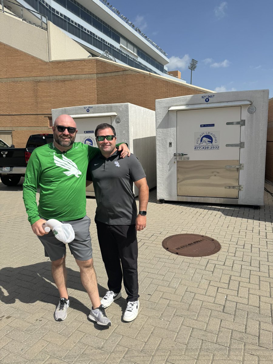 ConnorSmith_UNT's tweet photo. The man, the myth, the Legend. His 30th 1️⃣st Day working Football fall camps. Thankful for Jeff Smith and his @untsportsmed team for all they do for @MeanGreenSports and our student-athletes! 

#GMG 🟢🤦🏻‍♂️ https://t.co/3mWWspsJpx