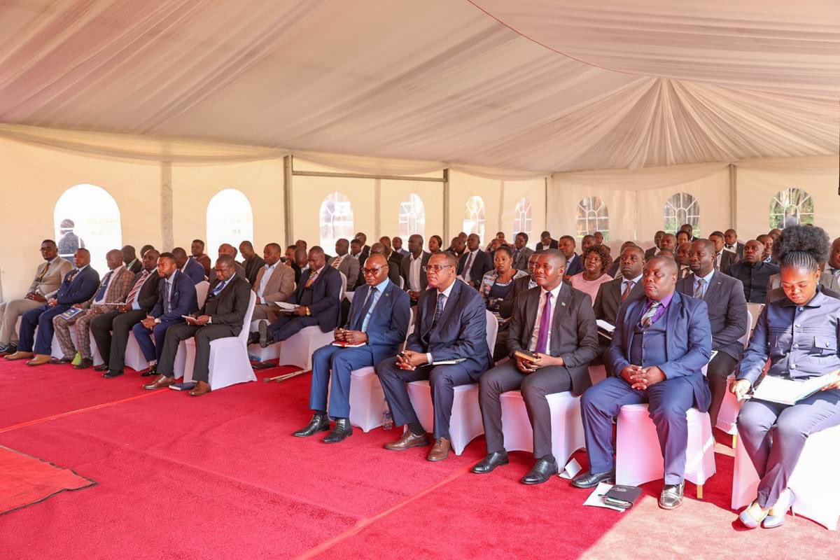 Hakainde Hichilema tweet media