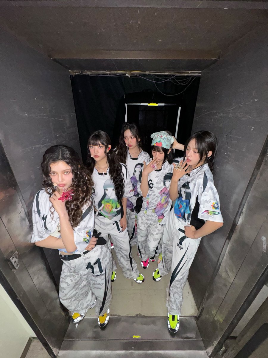 𑁬ㅤ＊ㅤ᪨ㅤNewJeans, in our entirety, embody a supernatural synergy that is simply unparalleled!