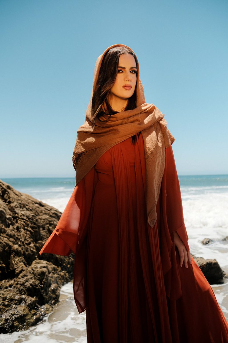 Eve-Yasmine signs with Sovereign Talent Group in Hollywood <a href="/EveYasmine/">EVE-YASMINE</a> urbanasian.com/featured/2024/…