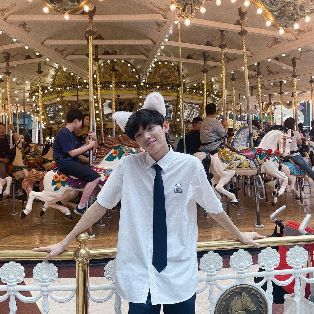 JoMinjaeGlobal's tweet photo. [📸] 240731 Minjae’s Instagram Update with Sion

Cuteness overload 🐶

#MAKEMATE1 #MA1 #메이크메이트원 #엠에이원 #JOMINJAE #조민재 #KIMSION https://t.co/3vGKoyfGiT