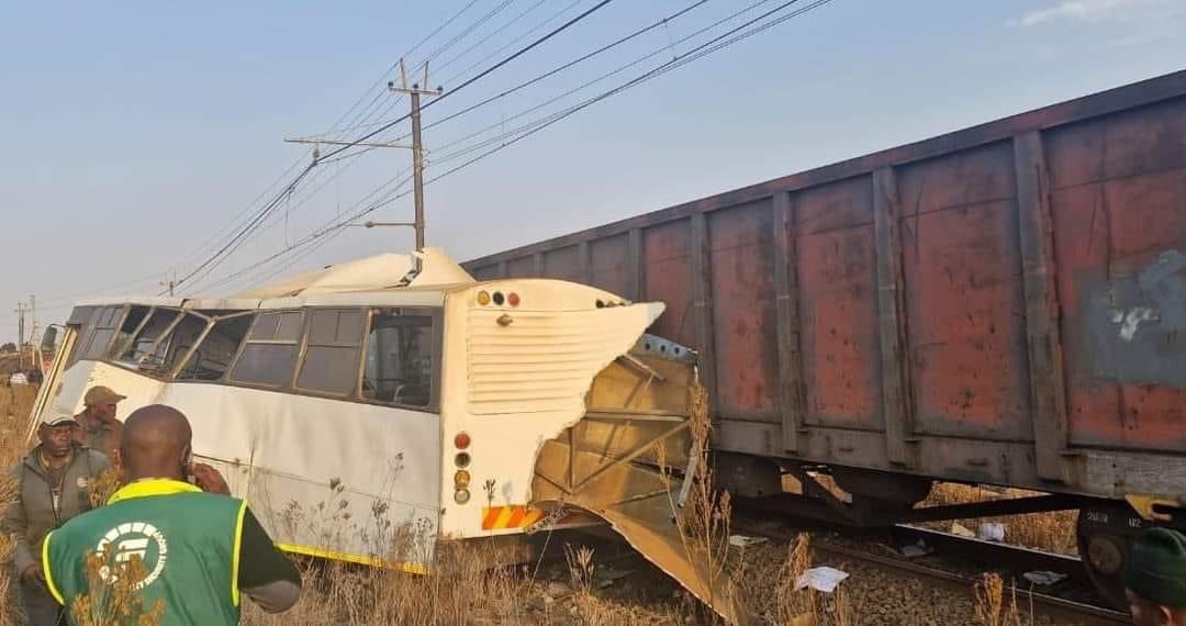 Five pupils have been killed when a bus crashed into a train near Mafube Village (old Belfast Road), Mpumalanga. 

Several injured.