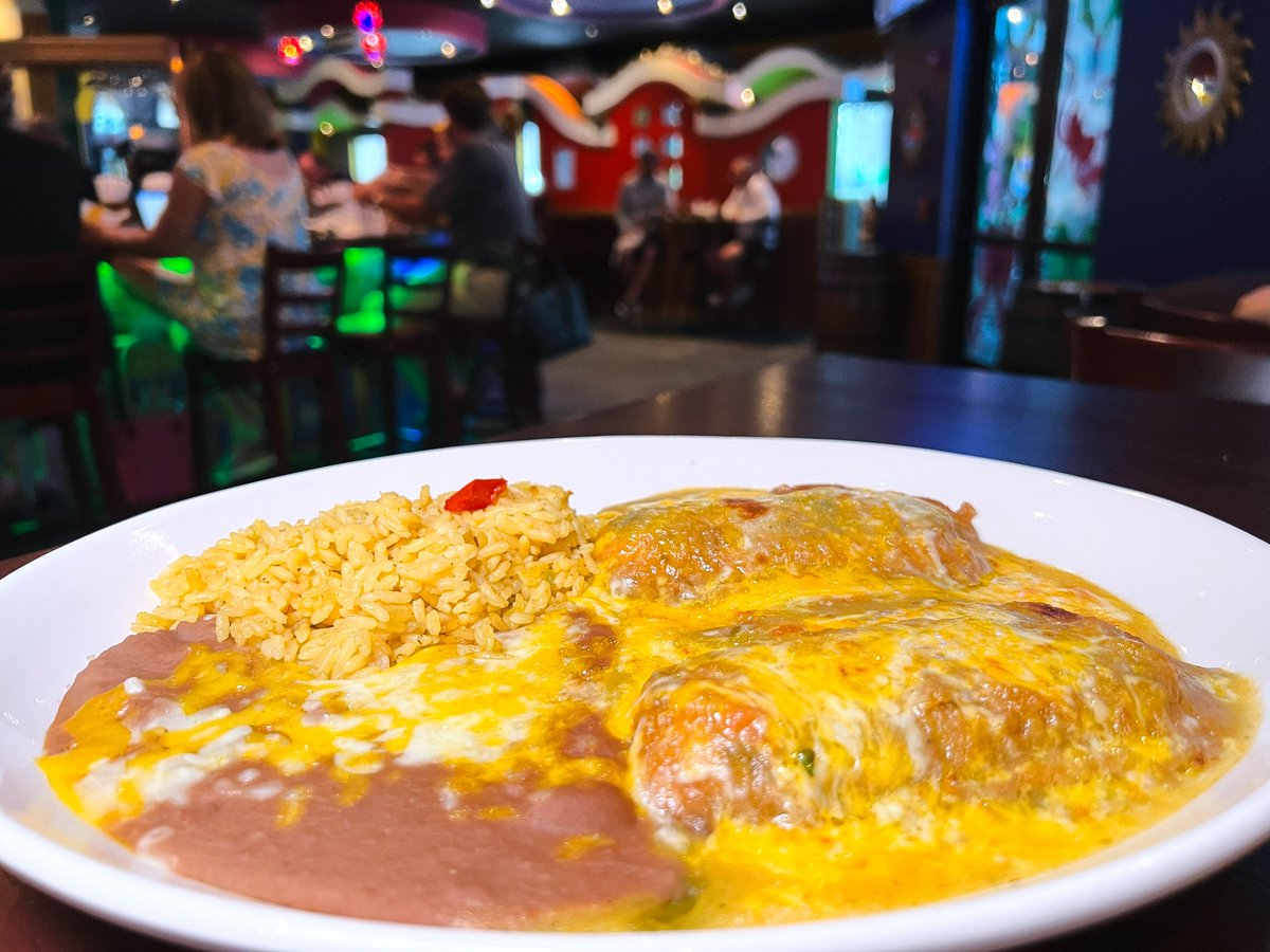 labambatweets's tweet photo. Cheese lover? 🧀 We’ve got you covered with our Chiles Rellenos: two stuffed poblano peppers smothered in ranchera sauce and melted cheese, served with yellow rice and refried beans. Delicious, filling, and judgment-free! https://t.co/HIreKRNOsT