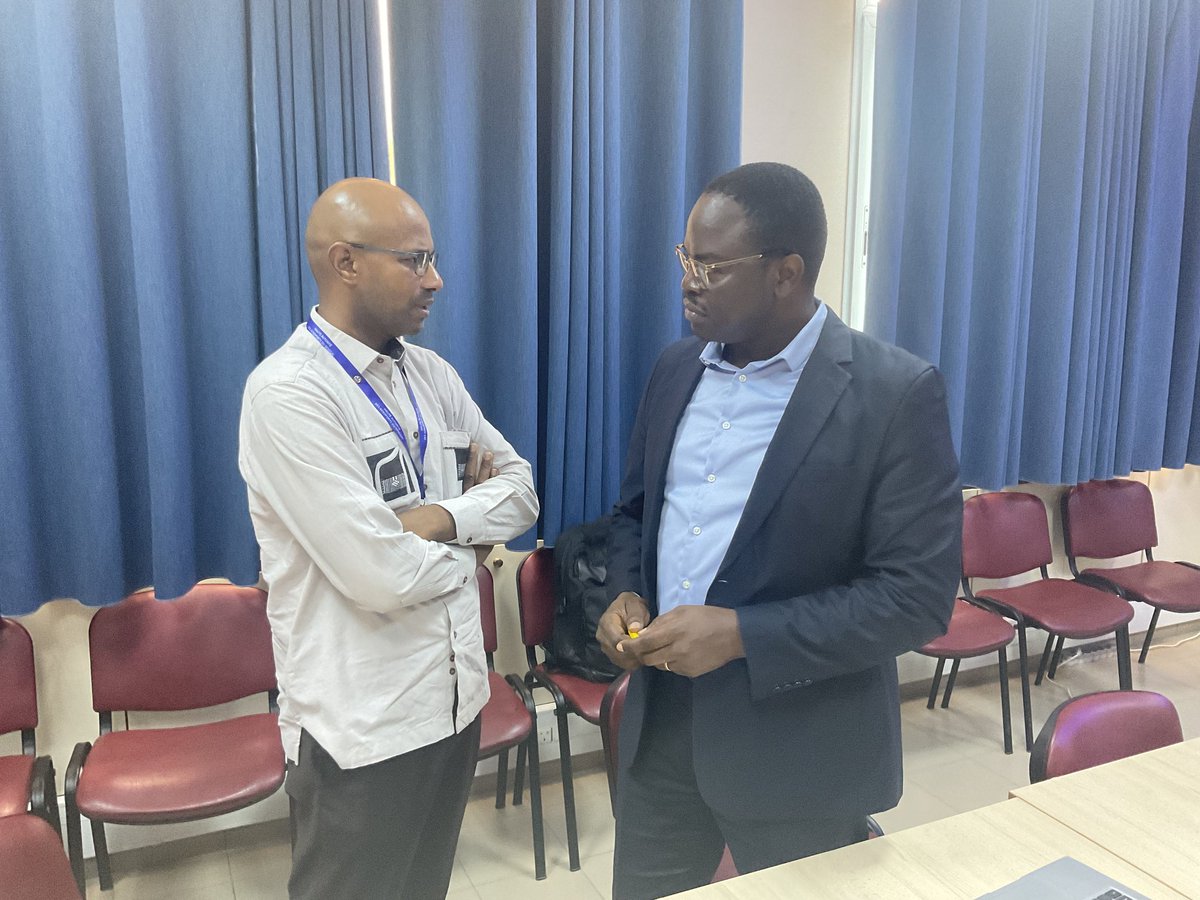 meteosenegal's tweet photo. Le Sénégal se prépare à accueillir la prochaine rencontre du Groupe SAT au mois de décembre. Dans le cadre des préparatifs une réunion de coordination a été tenue ce mercredi 31 juillet au Centre régional de la navigation aérienne (CRNA) de Dakar avec #ANACIM, #ASECNA, #WACAF. https://t.co/CjlnKquQu0