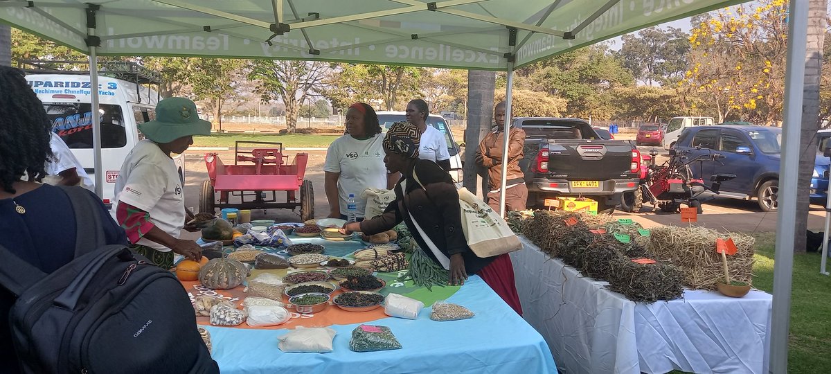 Flochiben's tweet photo. Today at the
#RegionalAgroecologyConference2024, the voices of many farmers at various stages of transitioning to #agroecology were heard through their participation in the ongoing discussions and exhibitions at the marketplace. https://t.co/o5M6zjvjei
