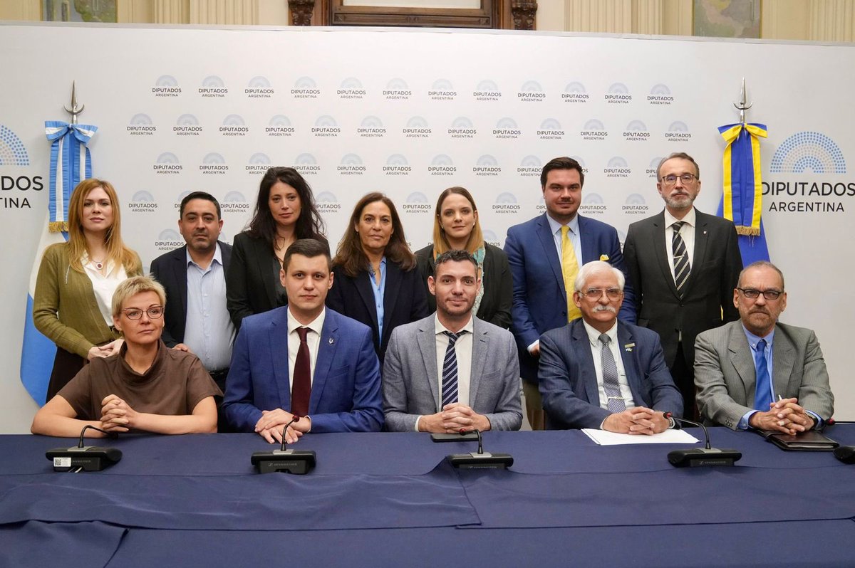 DAMIÁN ARABIA tweet media