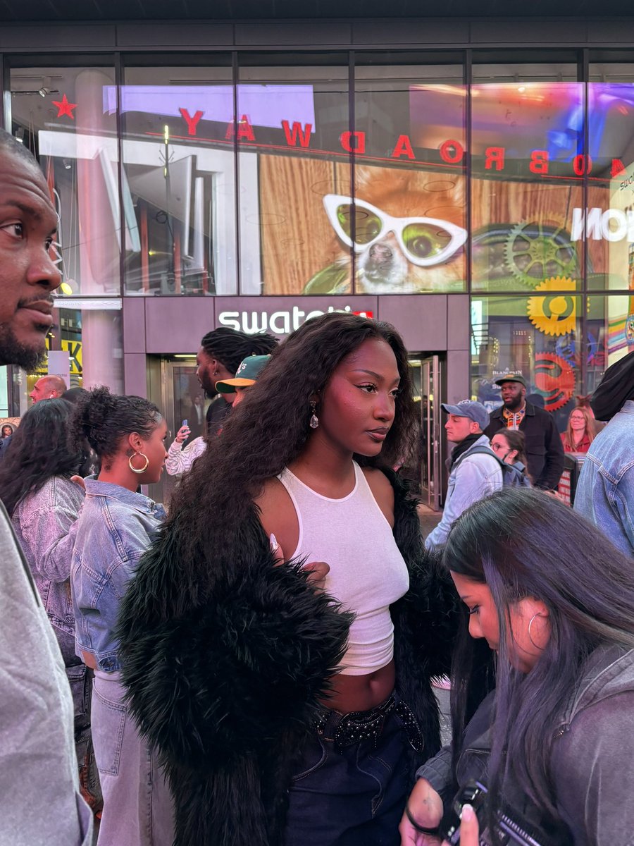 temsbaby's tweet image. BURNING VIDEO TOMORROW🌟❤️‍🔥🚀
6pm WAT