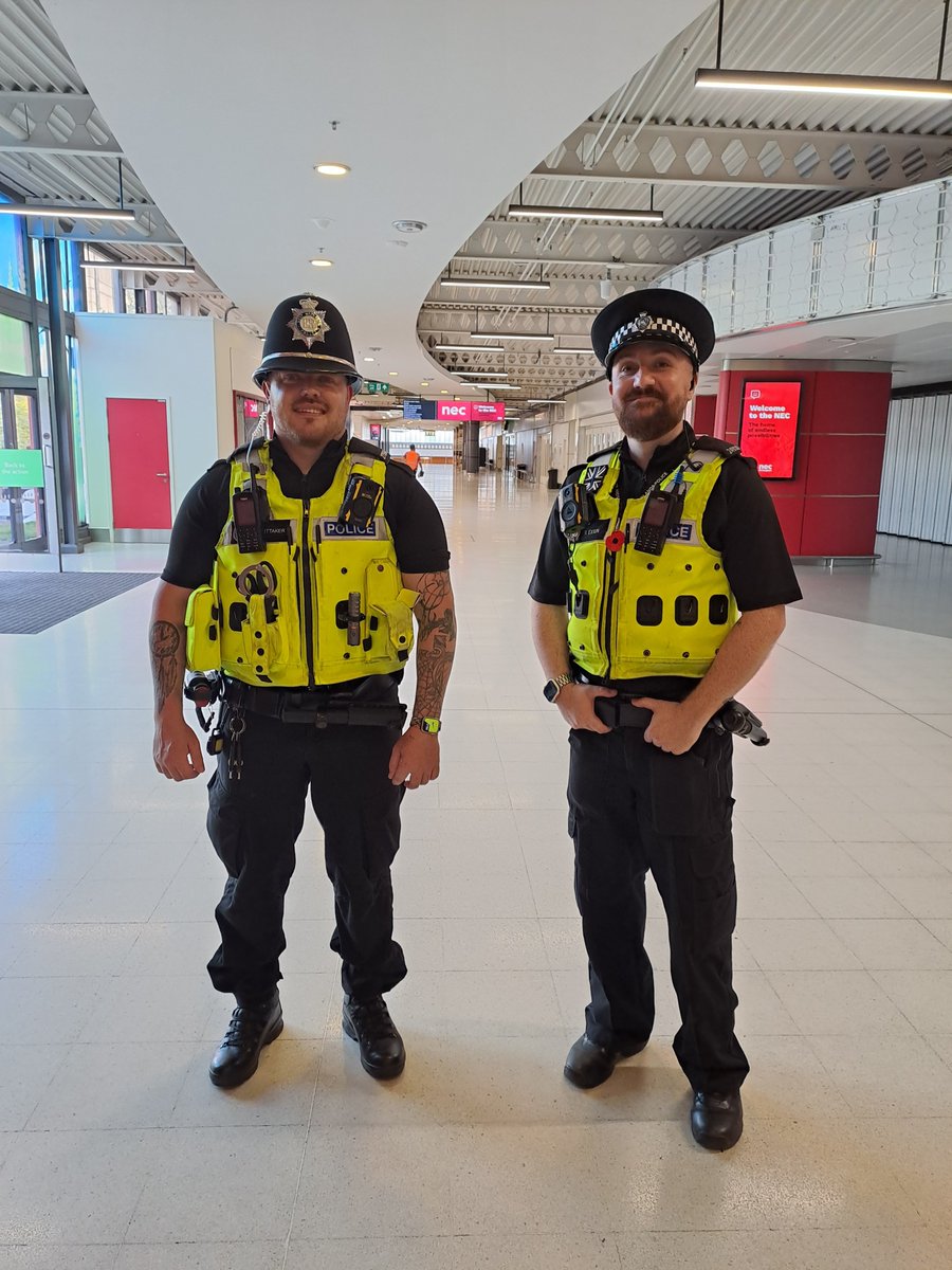 That's a wrap for #OpAdvance in Solihull 👏

We arrested 11 suspects during yesterday's activity for offences ranging from possession of an offensive weapon, domestic assault &amp; breaching electronic tag conditions.