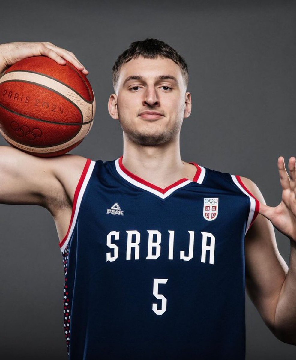Nikola Jovic today vs Puerto Rico : 

10 points 
57% FG
4 assist 
3 rebounds 
19 minutes 
+23

Playing well 🔥