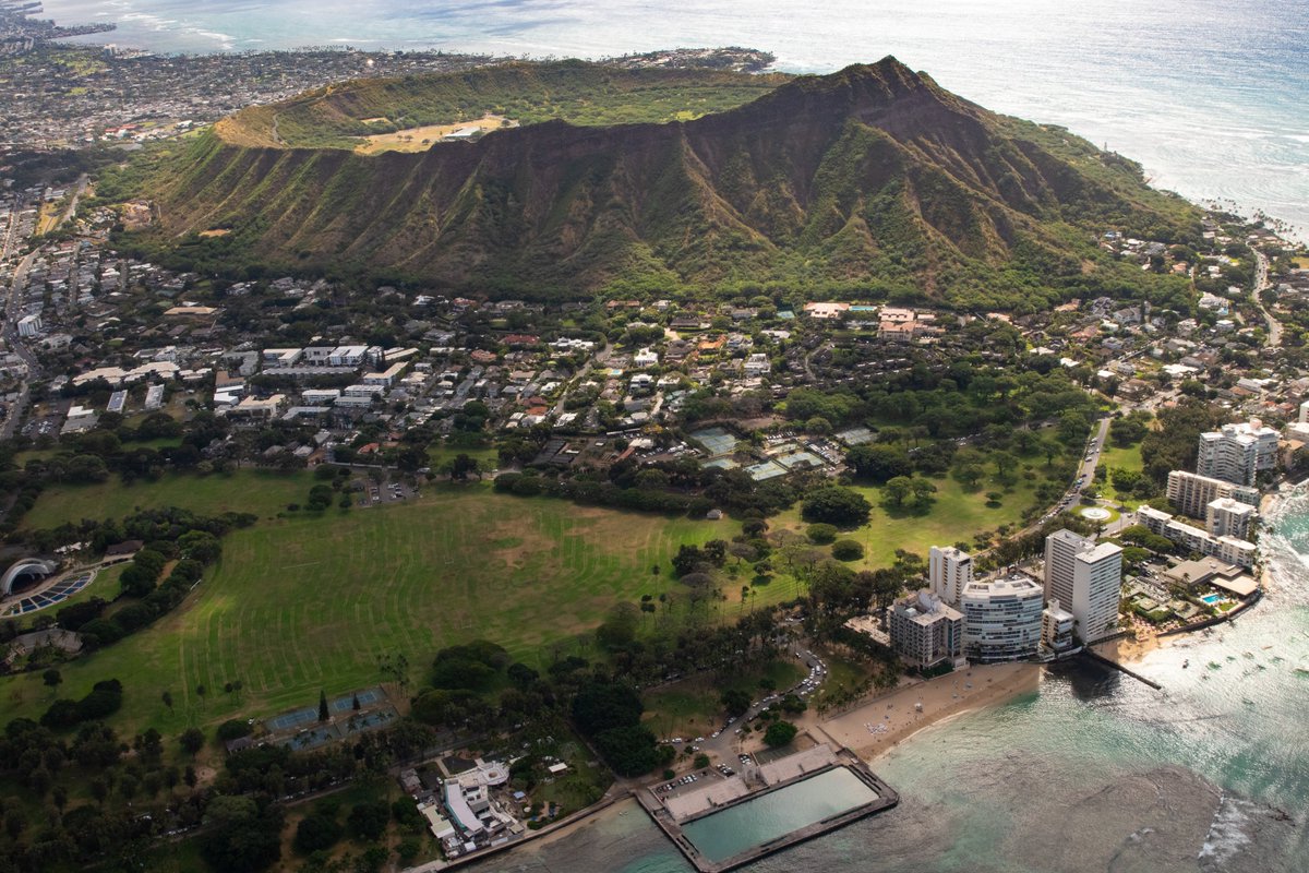 Experience breathtaking views of Diamond Head and Kapiolani Park from above on one of our doors off helicopter tours! 🌴🚁✨ 

#AlohaFromAbove #HawaiiAdventures #DiamondHeadViews #KapiolaniPark"