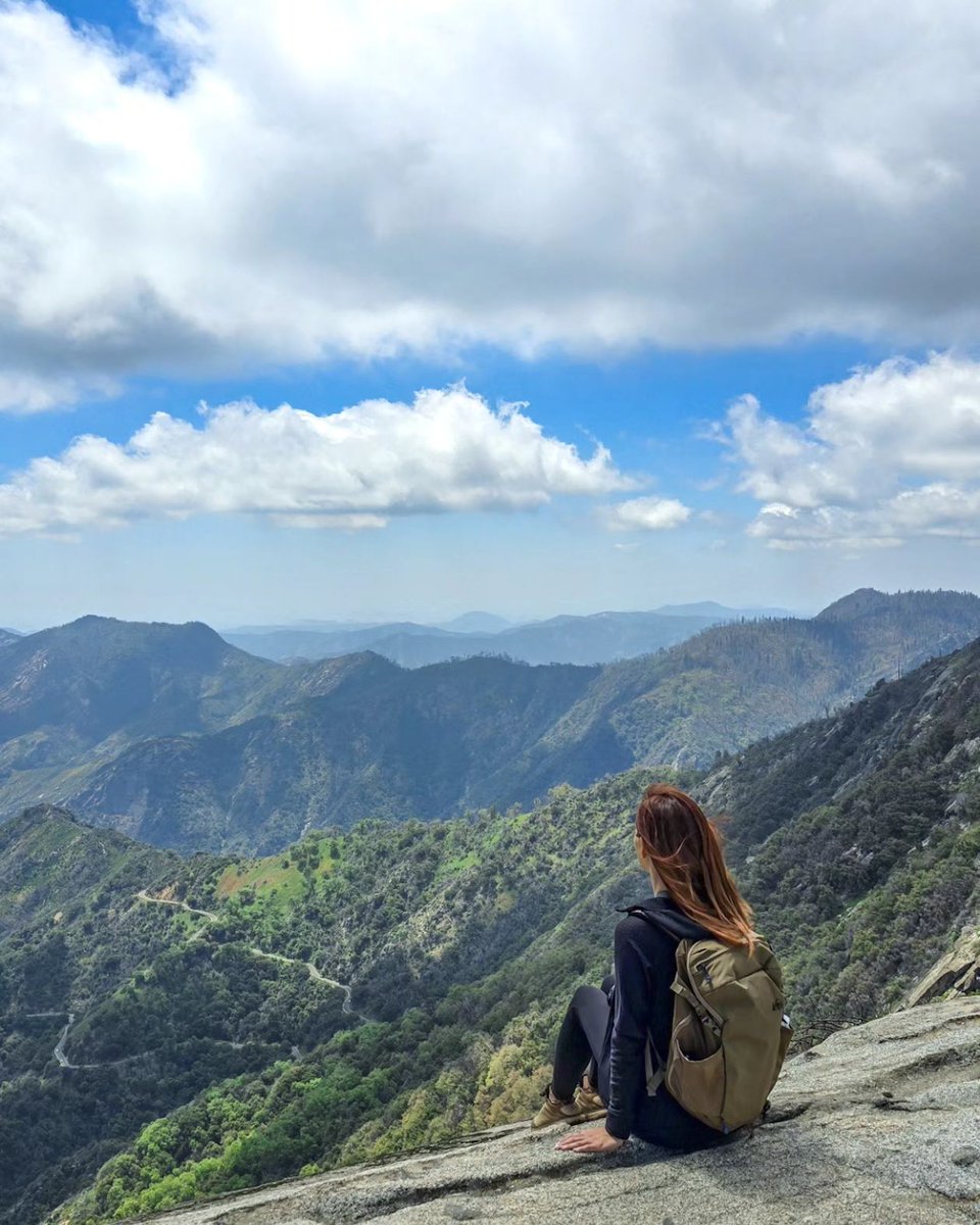 From the peaks of mountains, time seems to pause. Inhale the fresh air, absorb the stunning panoramas, and let the mountains reaffirm the grandeur of life.

📸: <a href="/mobes/">nicholas</a>.photo

#sequoianationalpark #visitcalifornia #visitcentralvalley #explore #nationalparks